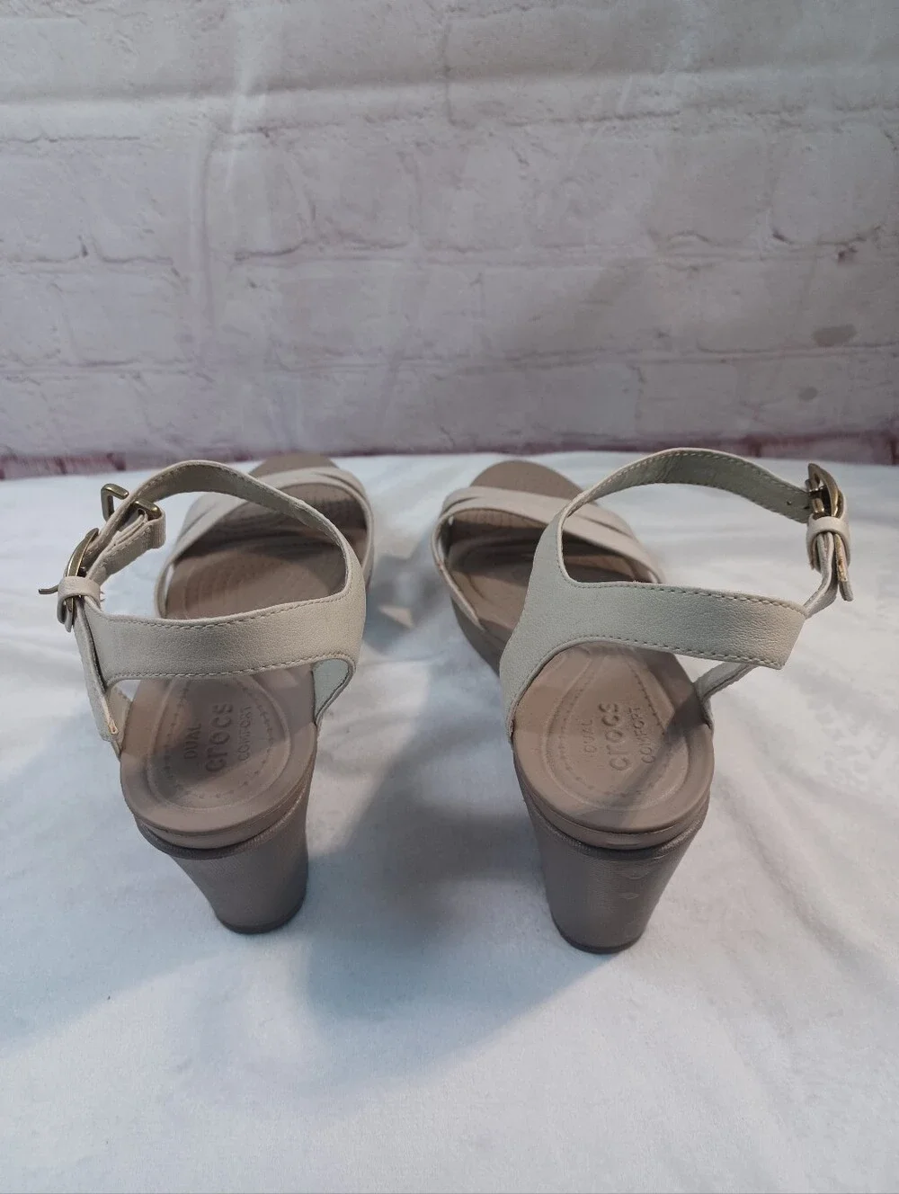 crocs leigh beige ankle strap wedge sandals women’s size 10